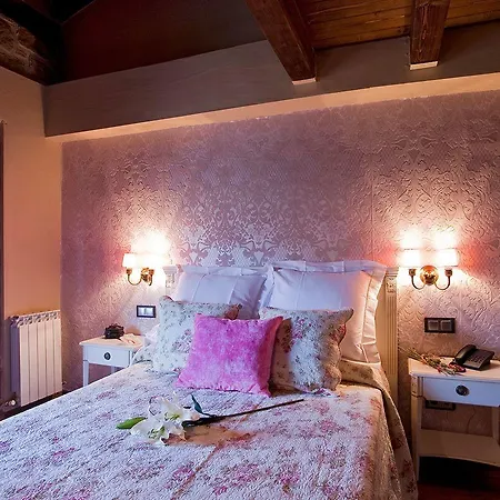 Boutique Real De Liena فندق 3*