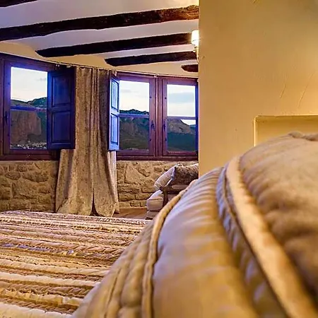 Boutique Real De Liena Con 1 Jacuzzi Y Restaurante Liena 3* Murillo de Gállego